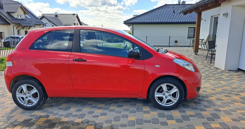 Toyota Yaris cena 17500 przebieg: 125600, rok produkcji 2009 z Żukowo małe 154